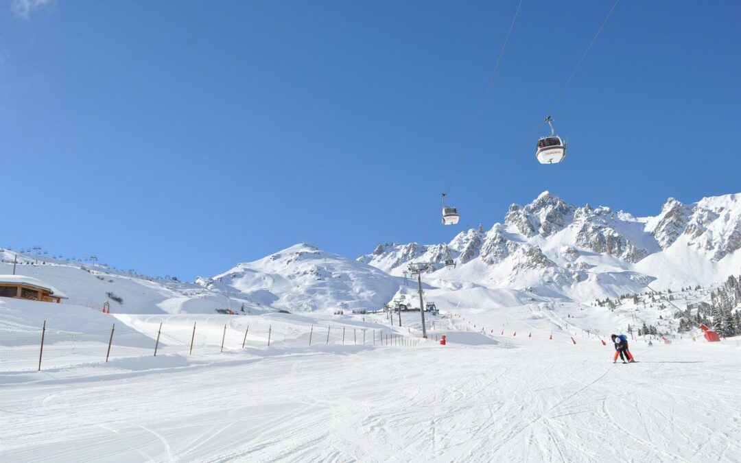 First ski tracks on December 6th, the snow has arrived